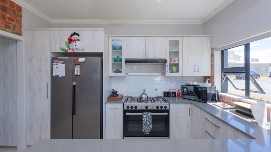 4 Bedroom Property for Sale in Agulhas Western Cape